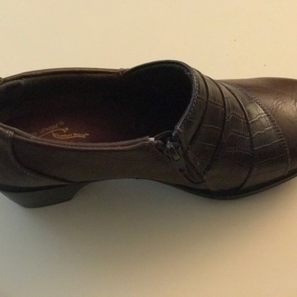 Easy Street Pleated Shooties Louisa - Picture 4 of 4